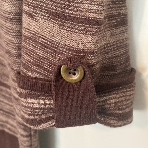 Le Chateau purple 3/4 length sweater with button detail on sleeves. Size XS. - Picture 3 of 6